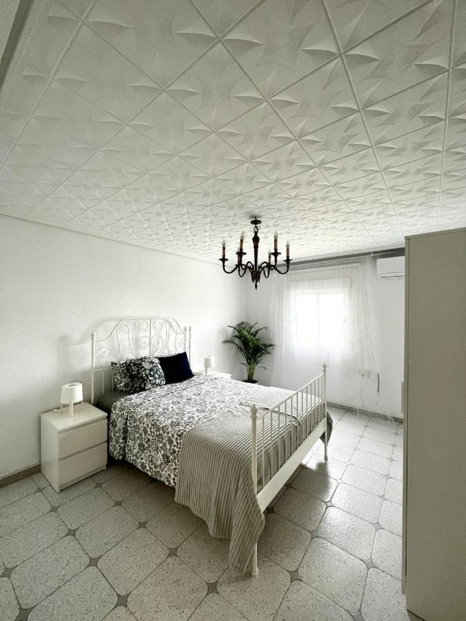 Holiday&Vacations Apartment On The Beach Valência Exterior foto